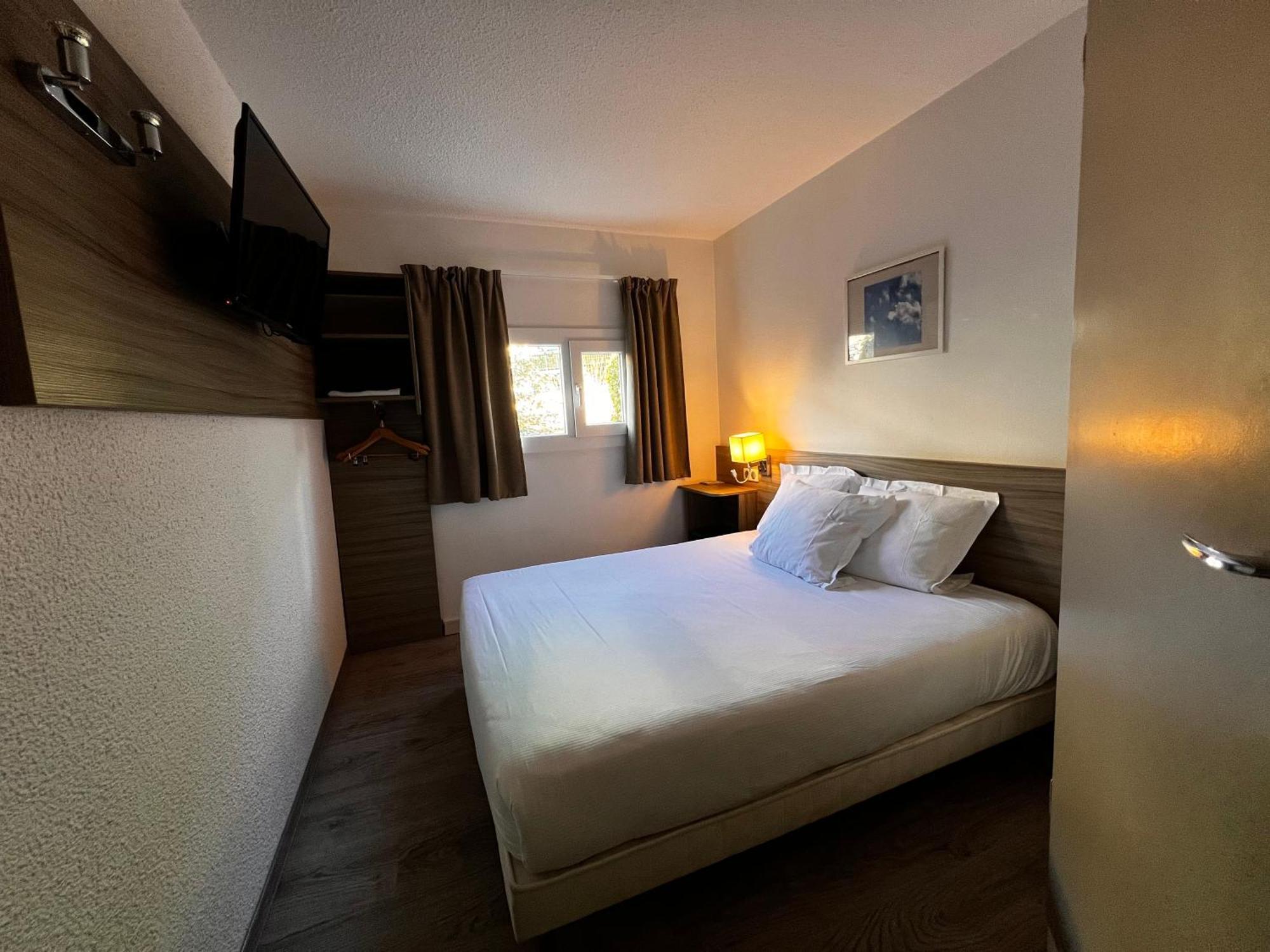 กู๊ด โฮเต็ล มาร์เซย โอบาญ - ลา วาล็องติน Hotel La Penne-sur-Huveaune ภายนอก รูปภาพ